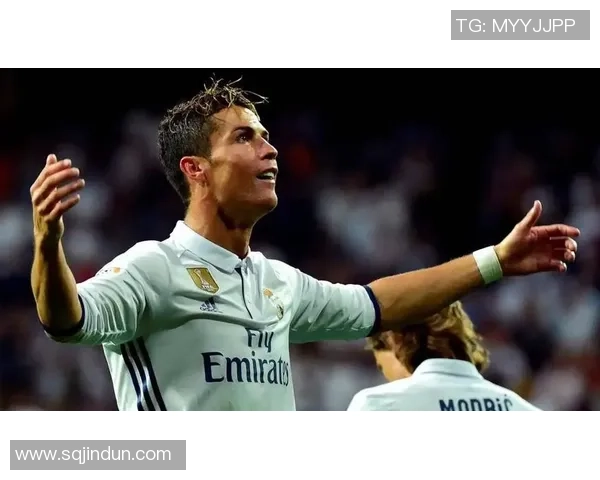 2018年足球明星C罗的辉煌表现与传奇瞬间回顾 2018年足球明星C罗的辉煌表现与传奇瞬间回顾